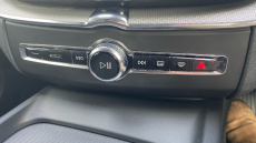 Volvo XC60 2.0 B5P Plus Dark 5dr AWD Geartronic Petrol Estate